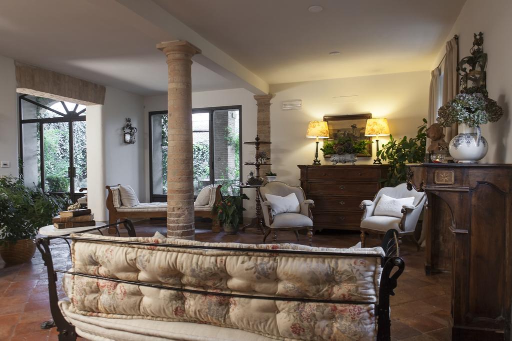Villino Di Porporano Bed & Breakfast ปาร์มา ภายนอก รูปภาพ